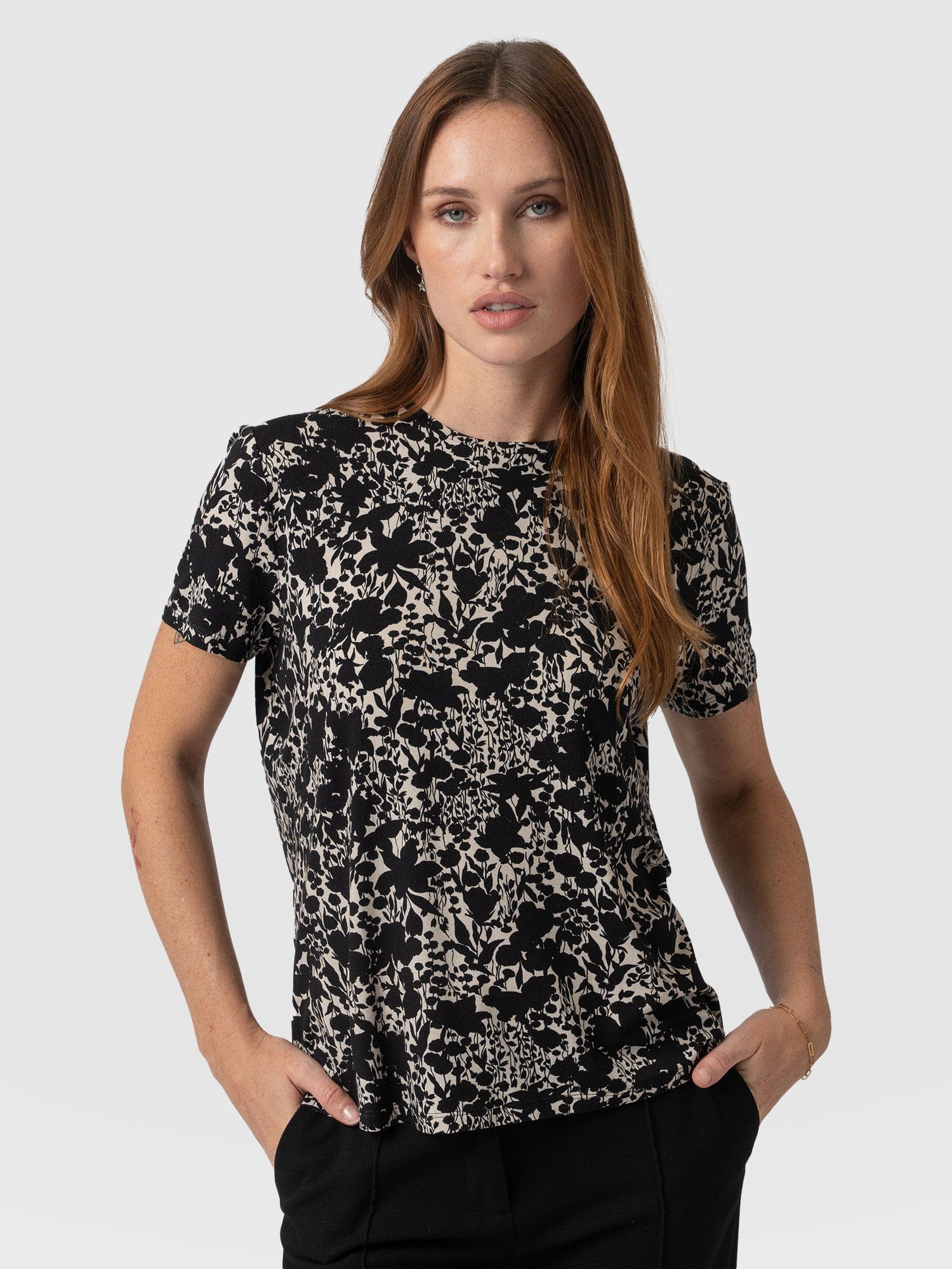 Boyfriend Tee Black Cream Floral - Women's T-Shirts | Saint + Sofia® USA